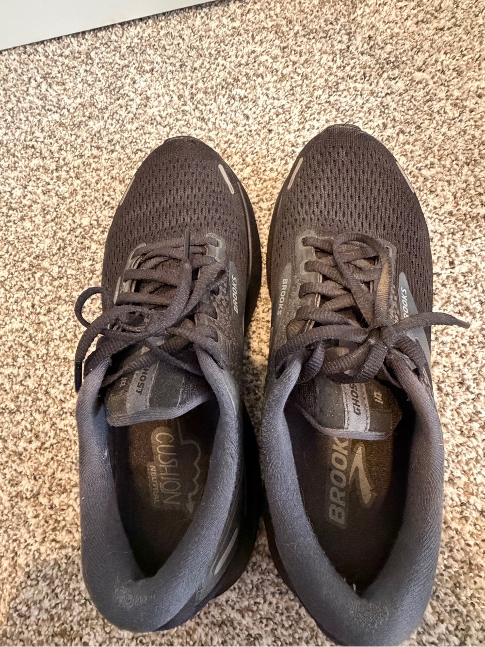 Brooks women’s  Black Running Shoes - Cushion Support